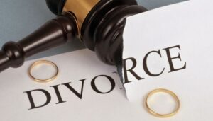 Divorce Lawyer Consultation: What to Expect and Key Questions