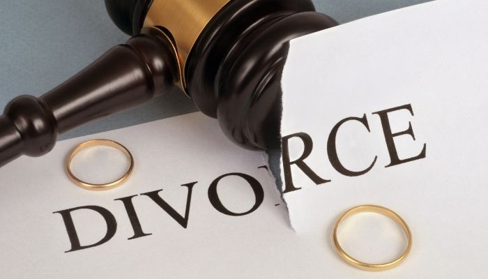 Divorce Lawyer Consultation: What to Expect and Key Questions